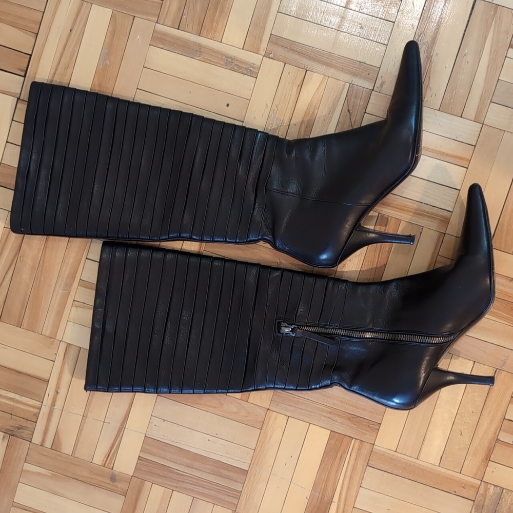 Hugo Boss Leather Heeled Boots Size 35